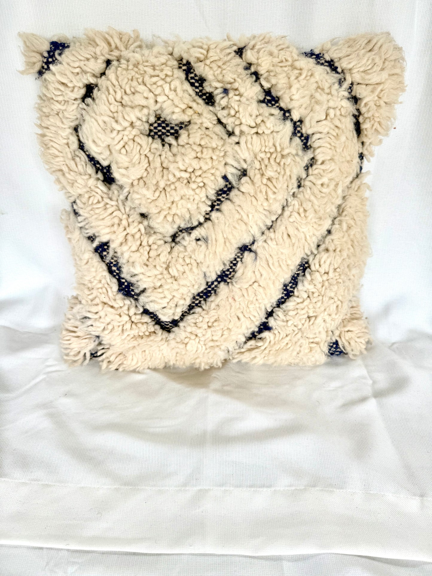 Diamond Cream & Black Pillow Case